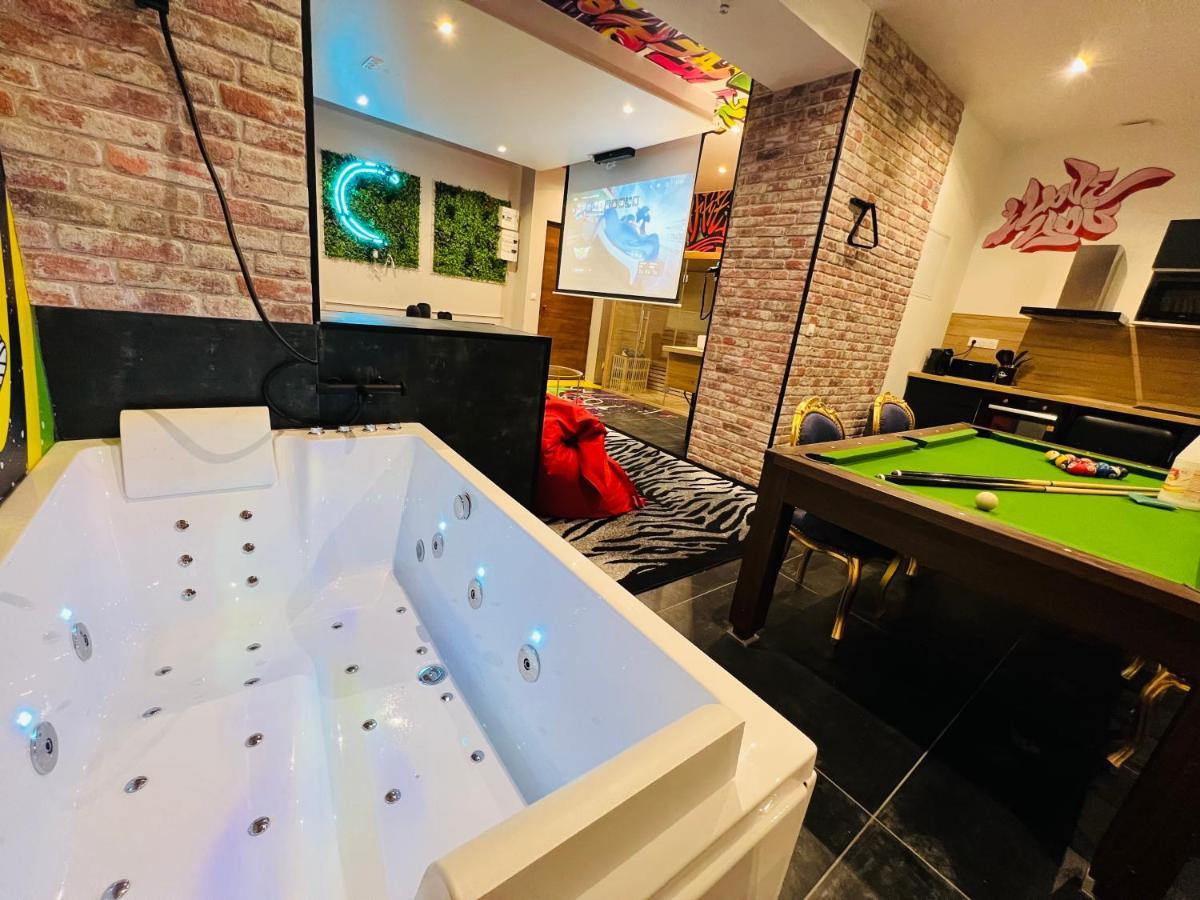 Capsule Street Art - Sauna- Jacuzzi - Playstation 5 - Billard - Netflix - Home Cinema - Terrasse Дуе Екстериор снимка